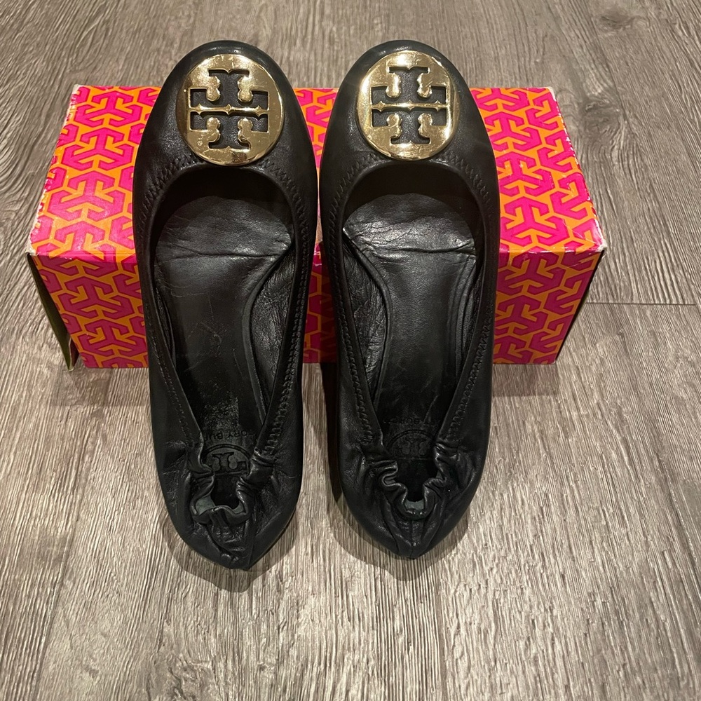 Black Tory Burch ballet flat.